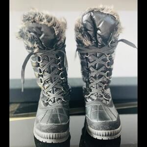 Superfit Black Winter Boots with Fur Lining - Size 9